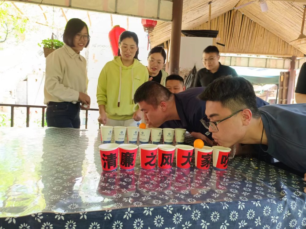 清廉之風(fēng)大家吹 (1)_副本.jpg